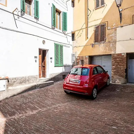 The Sunflower Apartment Siena